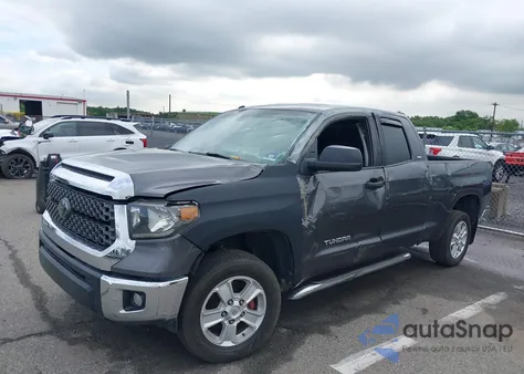 2019 Toyota Tundra Double Cab Sr/Double Cab Sr5 z USA, uszkodzony, nr VIN 5TFUM5F13KX081105